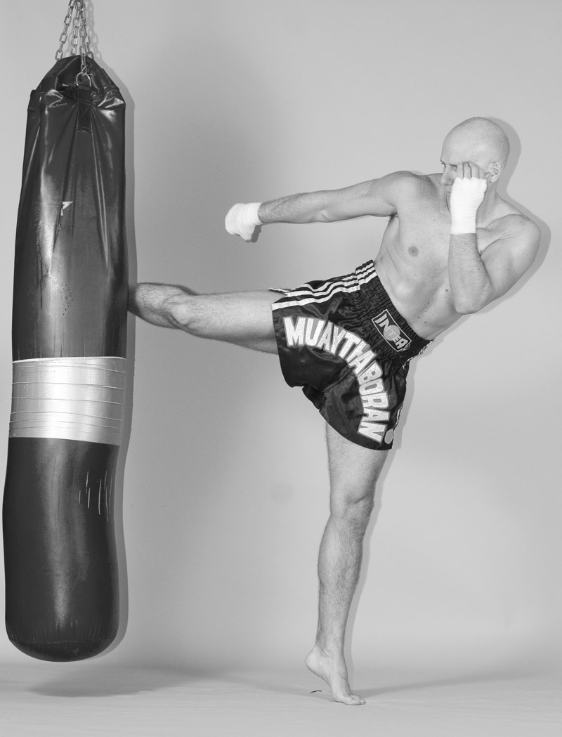 Muay Thai Banana Punching Kicking Workout Gym Heavy Bag 6ft tall 150lbs Filled 