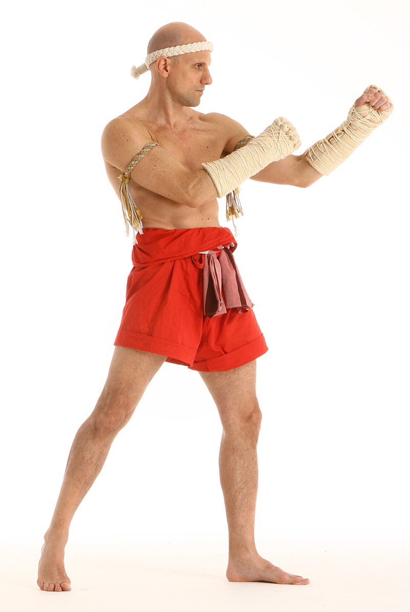 2 Lube Jod Korat Las posiciones tradicionales de combate del Muay Thai : la piedra angular del Arte