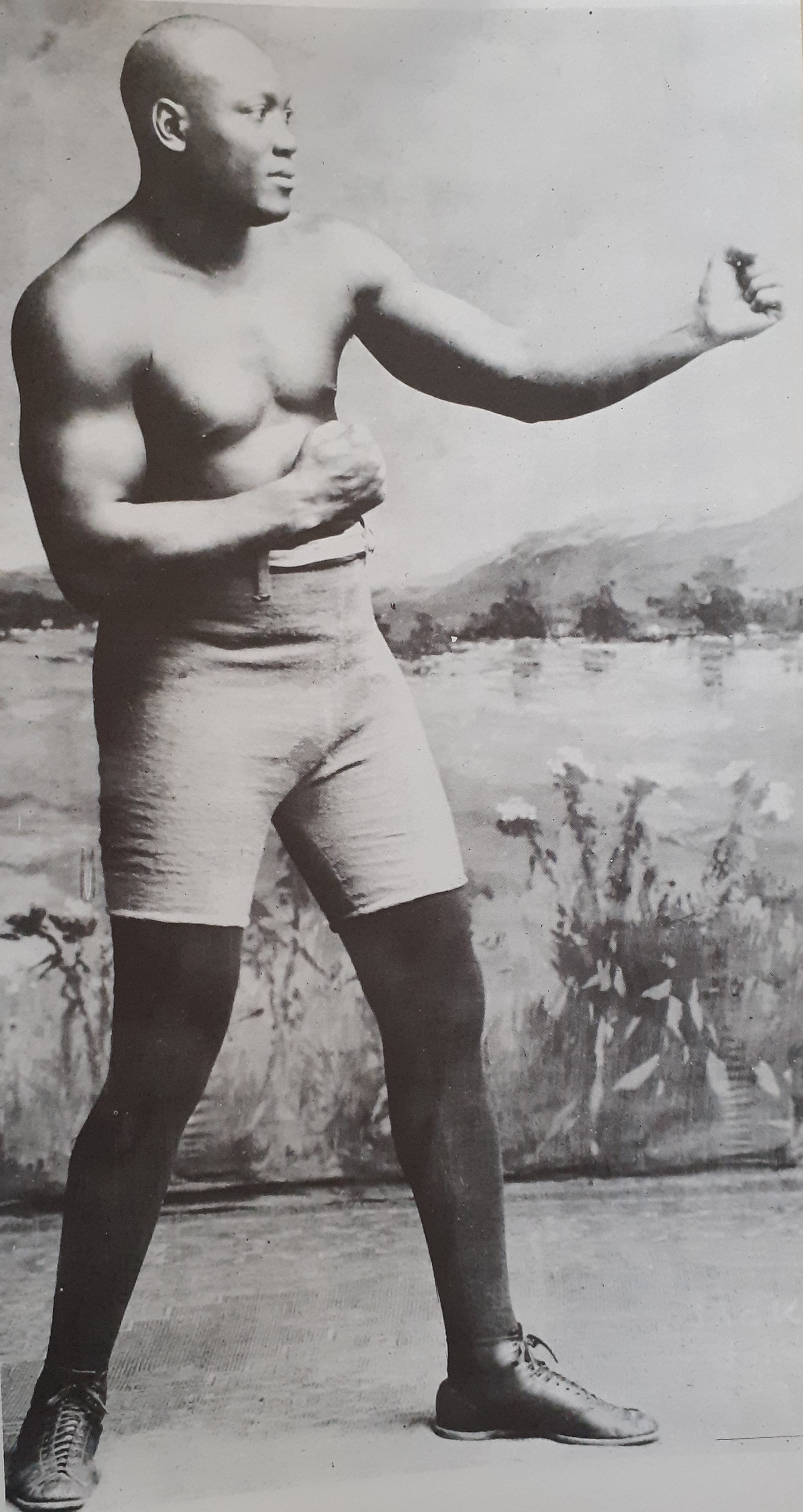 1 Muay Taweesit, Western Boxing and the development of modern Muay Thai.