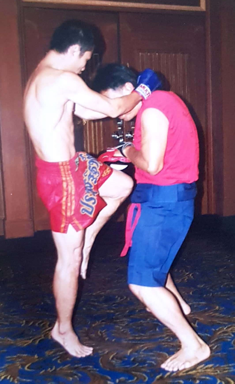 8. Muay Thai training Prof. Phosawat Saengsawan y el renacimiento del antiguo Muay (parte 1).