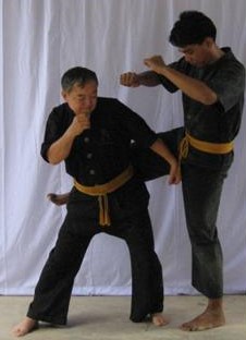 thup mak 2 Muay Chaisawat for the street. Three techniques every martial artist should know.