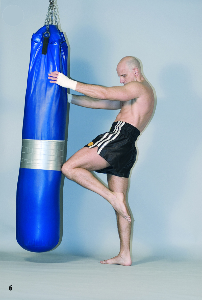 6. Training 2. Heavy Bag- Groin knee strike